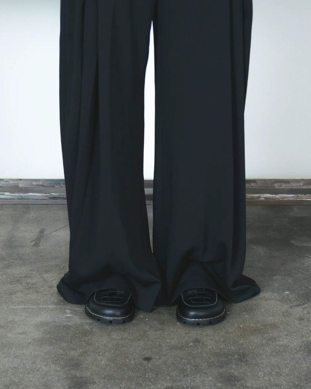 Barefoot Mary Jane MONO Black