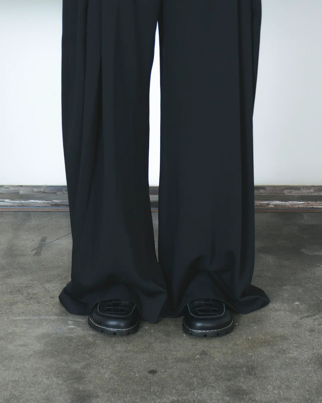 Barefoot Mary Jane MONO Black