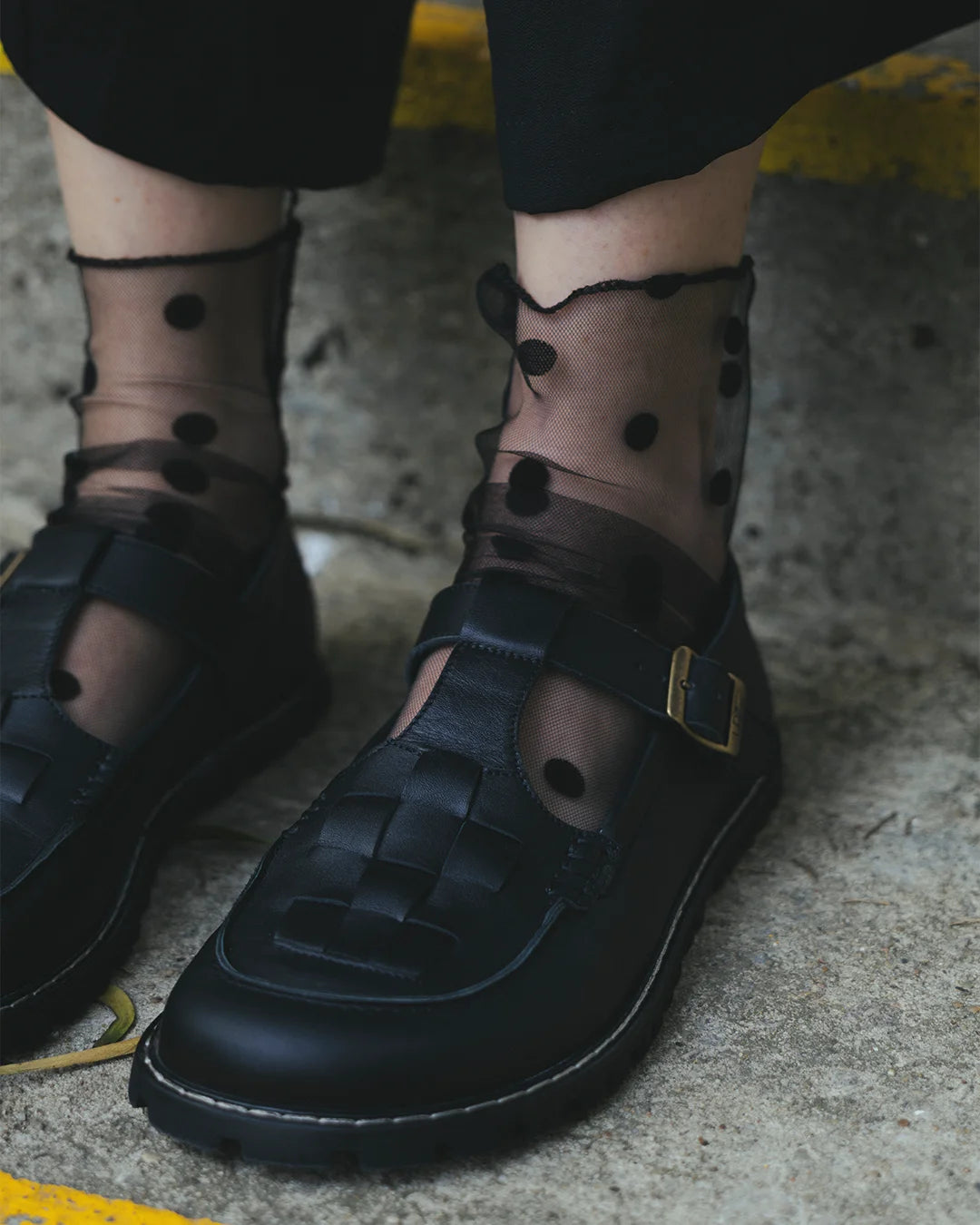 Barefoot Mary Jane MONO Black