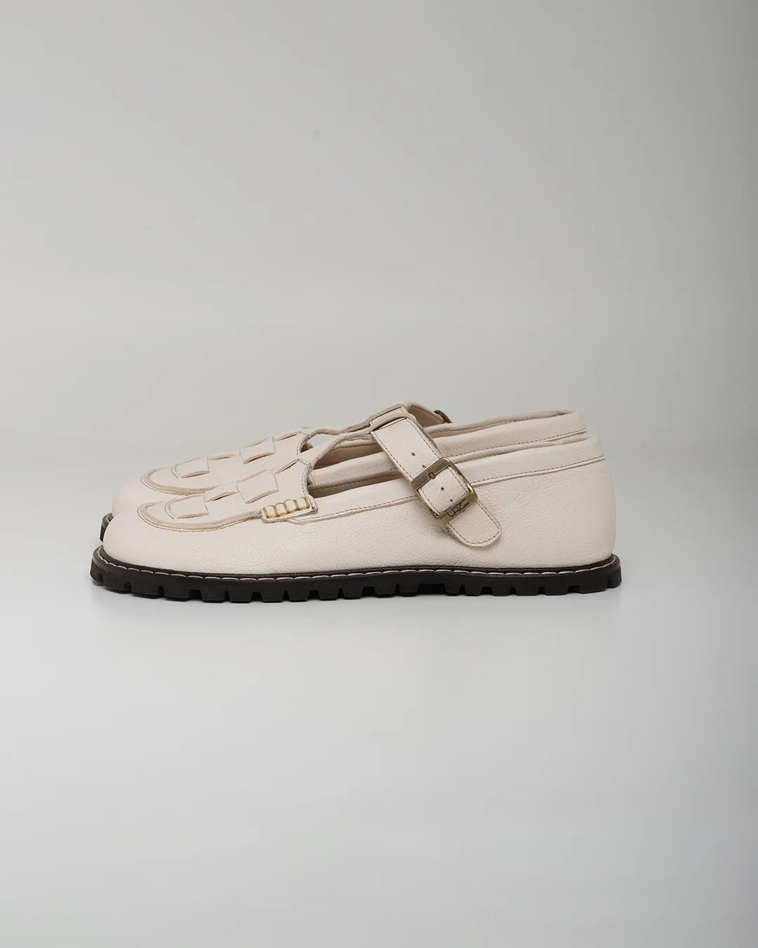 Barefoot Mary Jane MONO Pale Beige