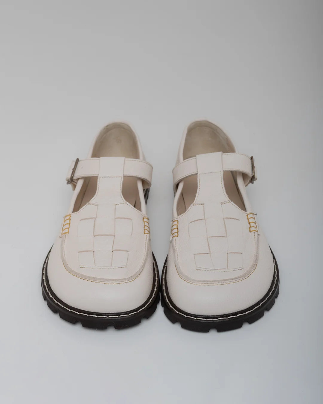 Barefoot Mary Jane MONO Pale Beige
