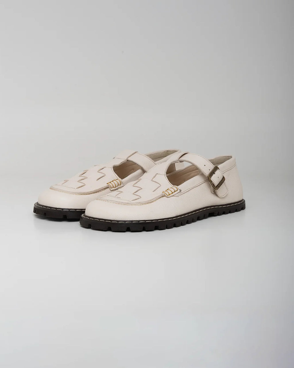 Barefoot Mary Jane MONO Pale Beige