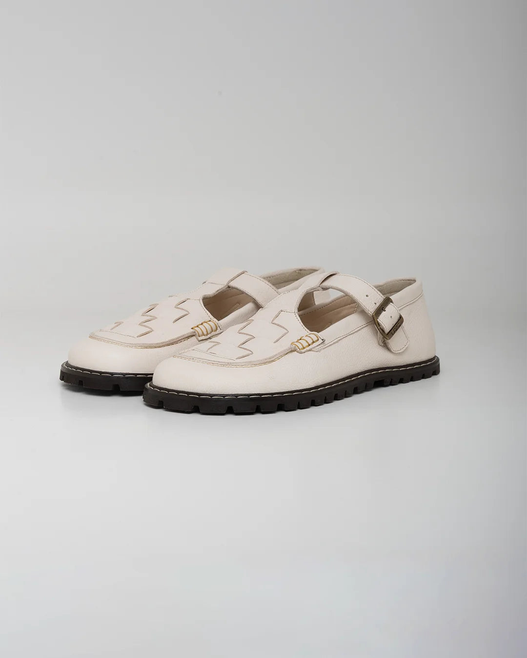 Barefoot Mary Jane MONO Pale Beige